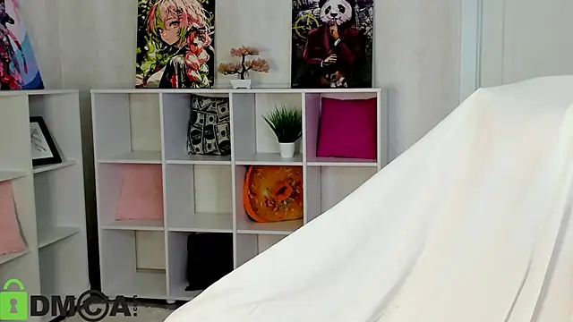 Agnes Passero online show from 10.23.25