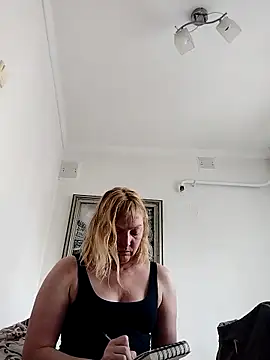 LiluLiluLilu online show from 09.17.25