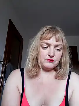 LiluLiluLilu online show from 10.08.25