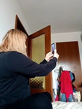 LiluLiluLilu online show from 03.10.26