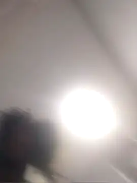 Snapshot of Louise_Mattos chatting on 11.21.25 Louise Mattos online show from 11.21.25