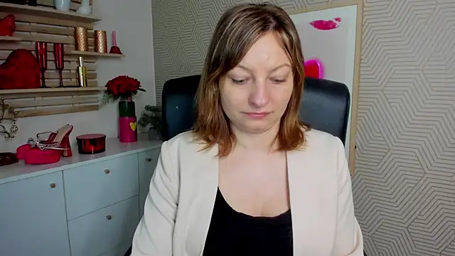 Snapshot of angelaSamt chatting on 04.15.26 angelaSamt online show from 04.15.26