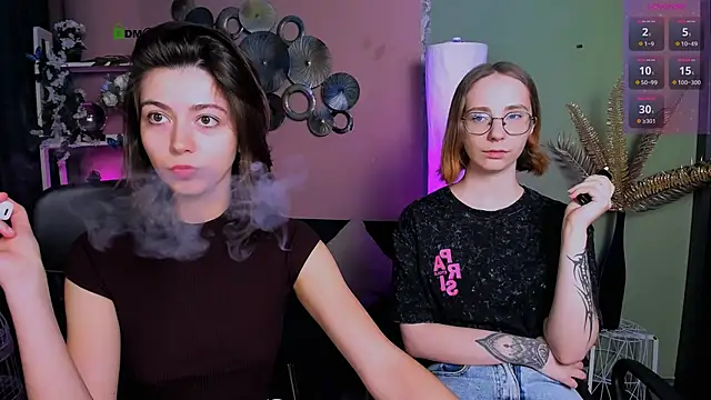 Snapshot of kitniss_dreamy chatting on 11.22.25 kitniss dreamy online show from 11.22.25