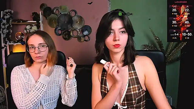 Snapshot of kitniss_dreamy chatting on 12.03.25 kitniss dreamy online show from 12.03.25