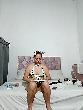 Amanda39 online show from 10.27.25