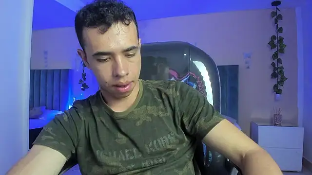 Muscle Scott online show from 02.07.26