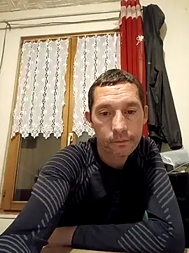 Snapshot of frederic198 chatting on 09.29.25 frederic198 online show from 09.29.25
