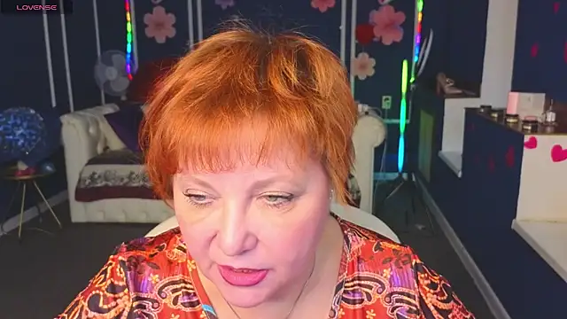 Kira Kenett online show from 02.24.26