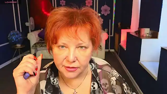 Kira Kenett online show from 04.27.26