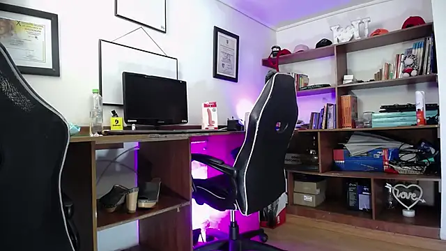 GretaVoss  online show from 10.02.25