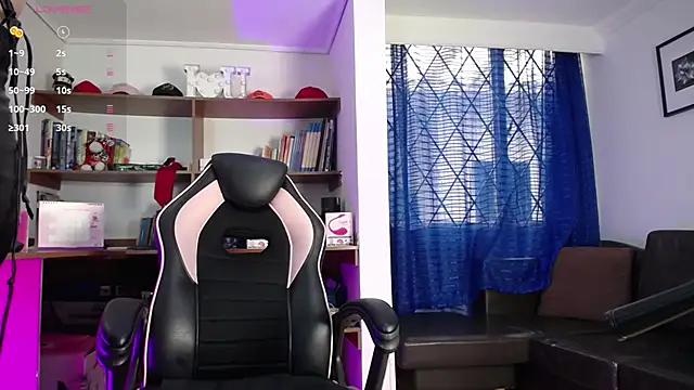 GretaVoss  online show from 11.14.25