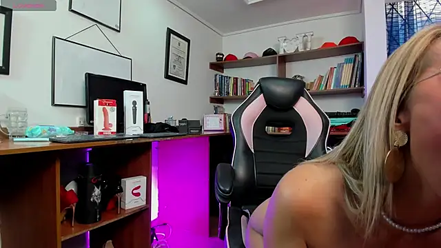 GretaVoss  online show from 02.03.26