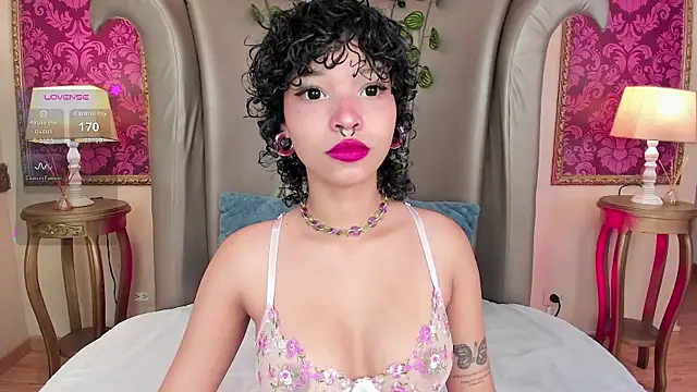 DaniCollinn  online show from 12.20.25