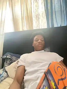 Snapshot of dmmeformerch chatting on 02.25.26 dmmeformerch online show from 02.25.26