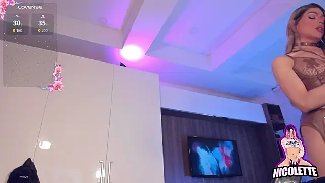 nicolette tay online show from 04.30.26