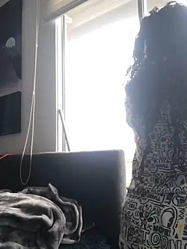 Paris 11 online show from 11.15.25