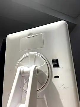 TiffanyyLam online show from 09.13.25