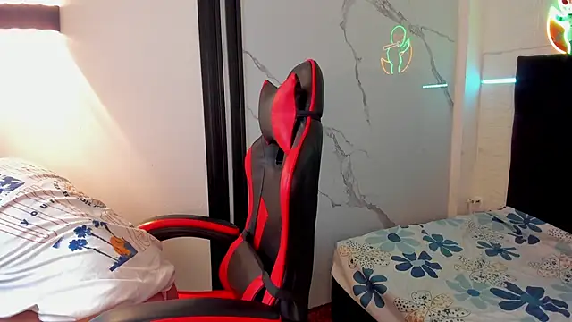 LolaXXXperience online show from 09.24.25