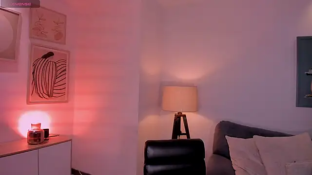 SussyBellX online show from 03.06.26