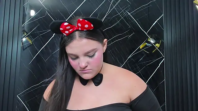 Snapshot of LexaLust chatting on 10.07.25 LexaLust online show from 10.07.25