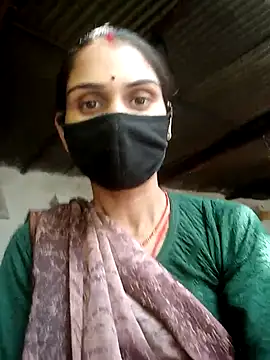 Snapshot of Nishaa_ji chatting on 11.10.25 Nishaa ji online show from 11.10.25