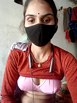 Snapshot of Nishaa_ji chatting on 12.15.25 Nishaa ji online show from 12.15.25