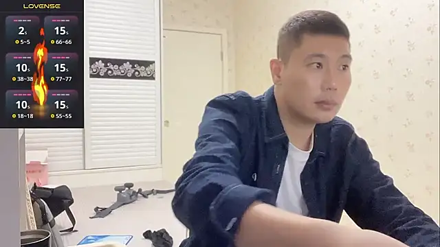 Snapshot of Buryerry-B chatting on 09.23.25 Buryerry-B online show from 09.23.25