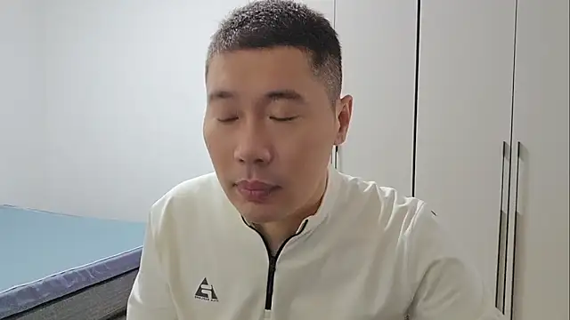 Snapshot of Buryerry-B chatting on 10.02.25 Buryerry-B online show from 10.02.25