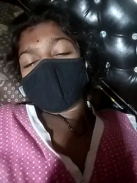 Snapshot of vandana_babi chatting on 10.08.25 vandana babi online show from 10.08.25