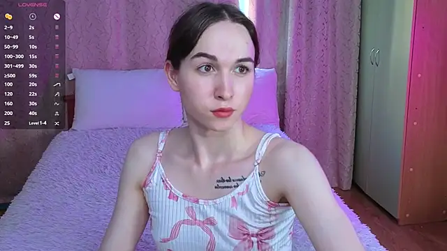 Snapshot of Angeel_Kate chatting on 07.25.26 Angeel Kate online show from 07.25.26