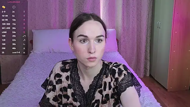 Snapshot of Angeel_Kate chatting on 07.28.26 Angeel Kate online show from 07.28.26
