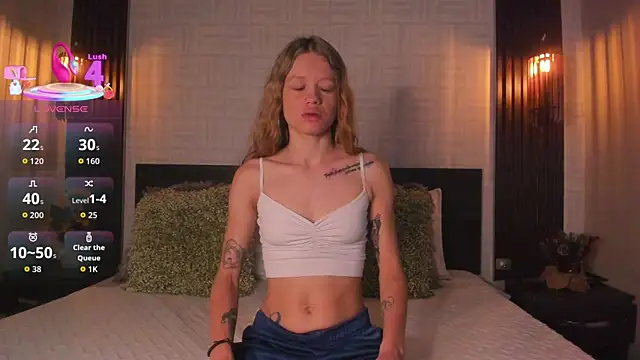 Snapshot of Brianna_Bondd chatting on 09.30.25 Brianna Bondd online show from 09.30.25