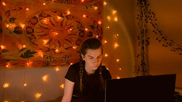 AliceCUNTach online show from 02.04.26