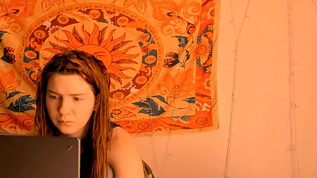 AliceCUNTach online show from 06.06.26
