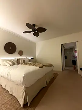 aussiepeaches online show from 12.23.25