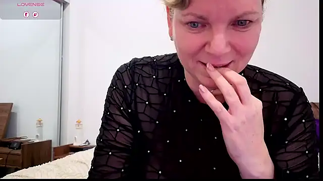 aussiepeaches online show from 07.01.26