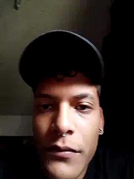 Snapshot of Ale_lux28 chatting on 02.14.26 Ale lux28 online show from 02.14.26