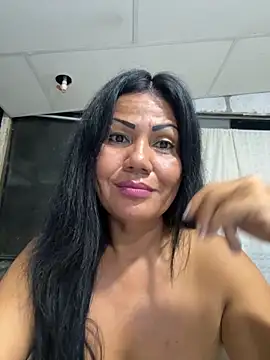 Snapshot of Nair_Hot77 chatting on 10.31.25 Nair Hot77 online show from 10.31.25