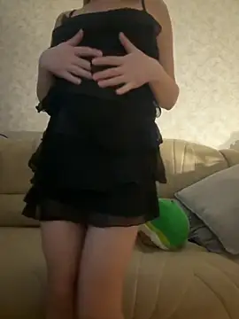 Snapshot of Nikihot__ chatting on 11.11.25 Nikihot online show from 11.11.25