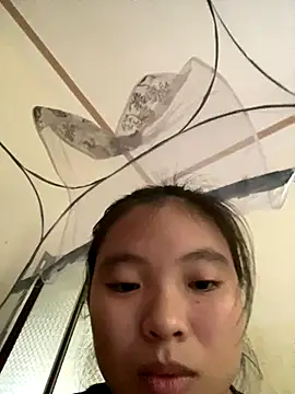 Snapshot of viluna chatting on 11.04.25 viluna online show from 11.04.25