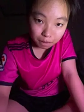 Snapshot of viluna chatting on 12.05.25 viluna online show from 12.05.25