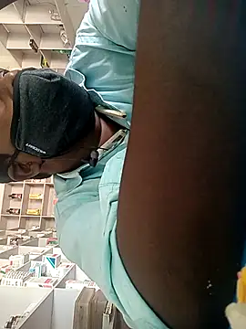 Snapshot of blackdick44 chatting on 09.22.25 blackdick44 online show from 09.22.25