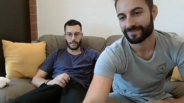 Snapshot of Amicisegreti chatting on 11.22.25 Amicisegreti online show from 11.22.25