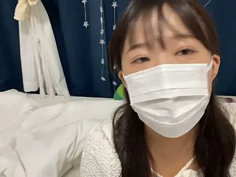 Snapshot of hikiwarinatto_xoxo chatting on 09.12.25 hikiwarinatto xoxo online show from 09.12.25