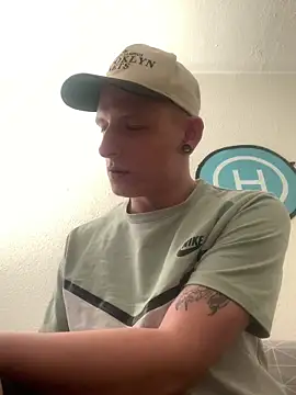 Snapshot of P44698 chatting on 03.11.26 P44698 online show from 03.11.26