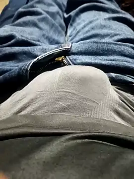 Snapshot of Aaia93 chatting on 03.14.26 Aaia93 online show from 03.14.26