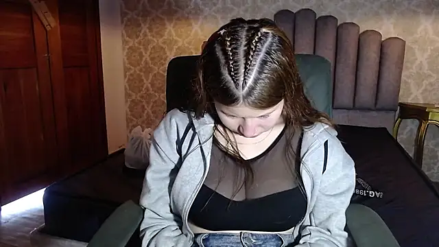 Olivia11  online show from 10.11.25