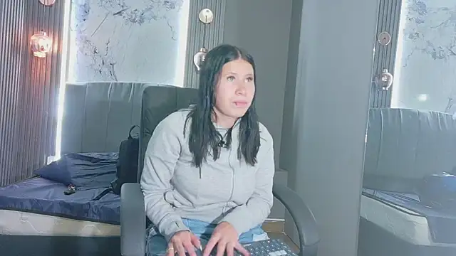 Olivia11  online show from 05.12.26