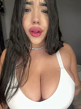 Snapshot of SofiaWildee chatting on 04.16.26 SofiaWildee online show from 04.16.26