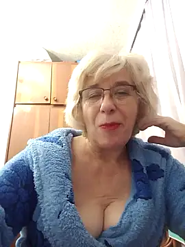 52MiaLove02 online show from 11.29.25